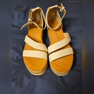 Dolce Vita Textured Sandals